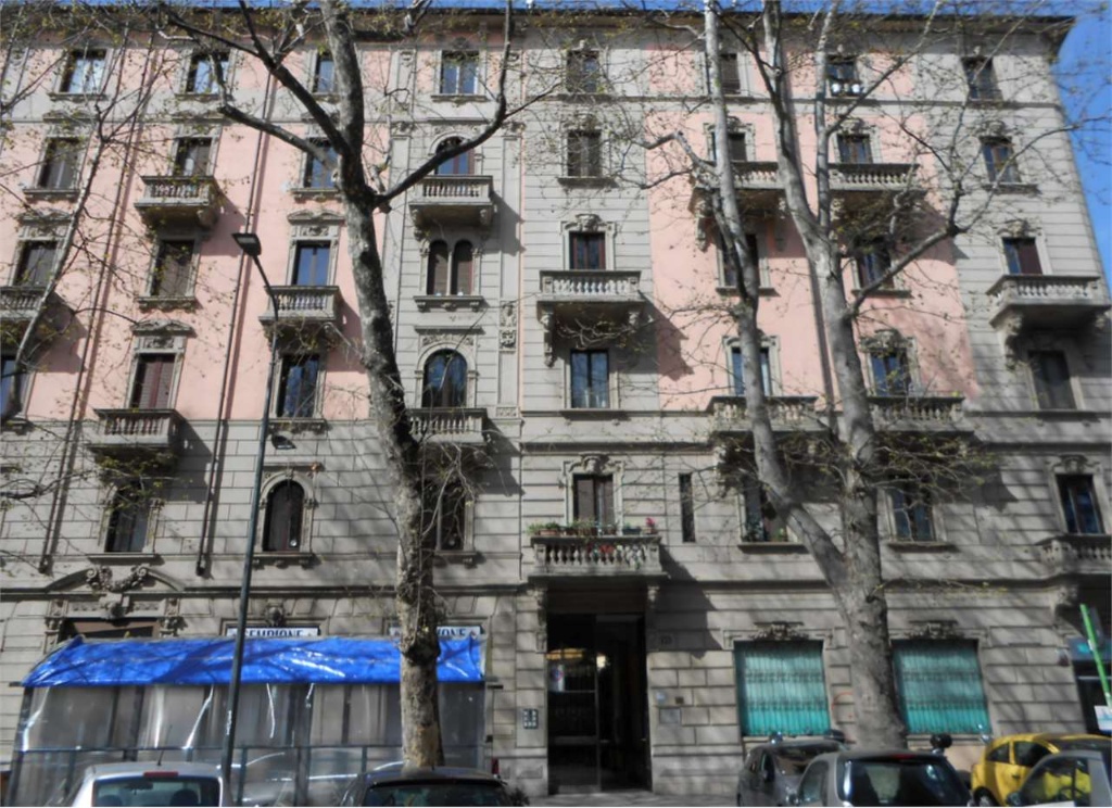 Palazzo a Milano, 2 locali, 1 bagno, 44 m², 4° piano, buono stato