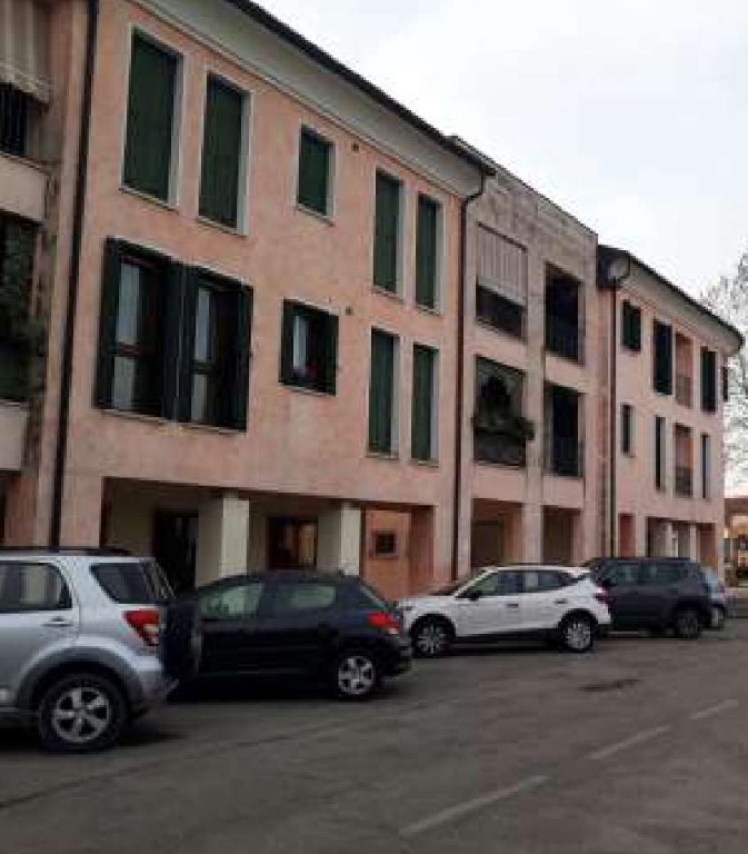 Trilocale in Piazza San Pio X, Casier, garage, 48 m² in vendita