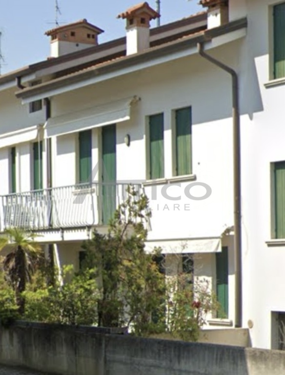 Villa a schiera a Rovigo, 6 locali, 2 bagni, giardino privato, garage