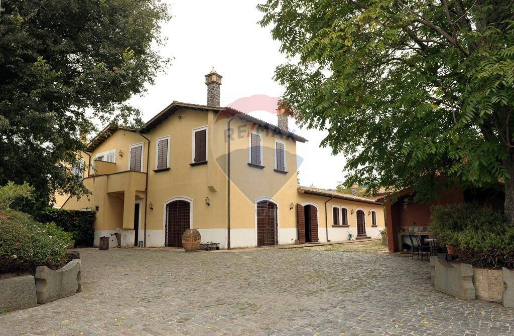 Villa in Via Monte Calcaro, Sacrofano, 20 locali, 6 bagni, posto auto