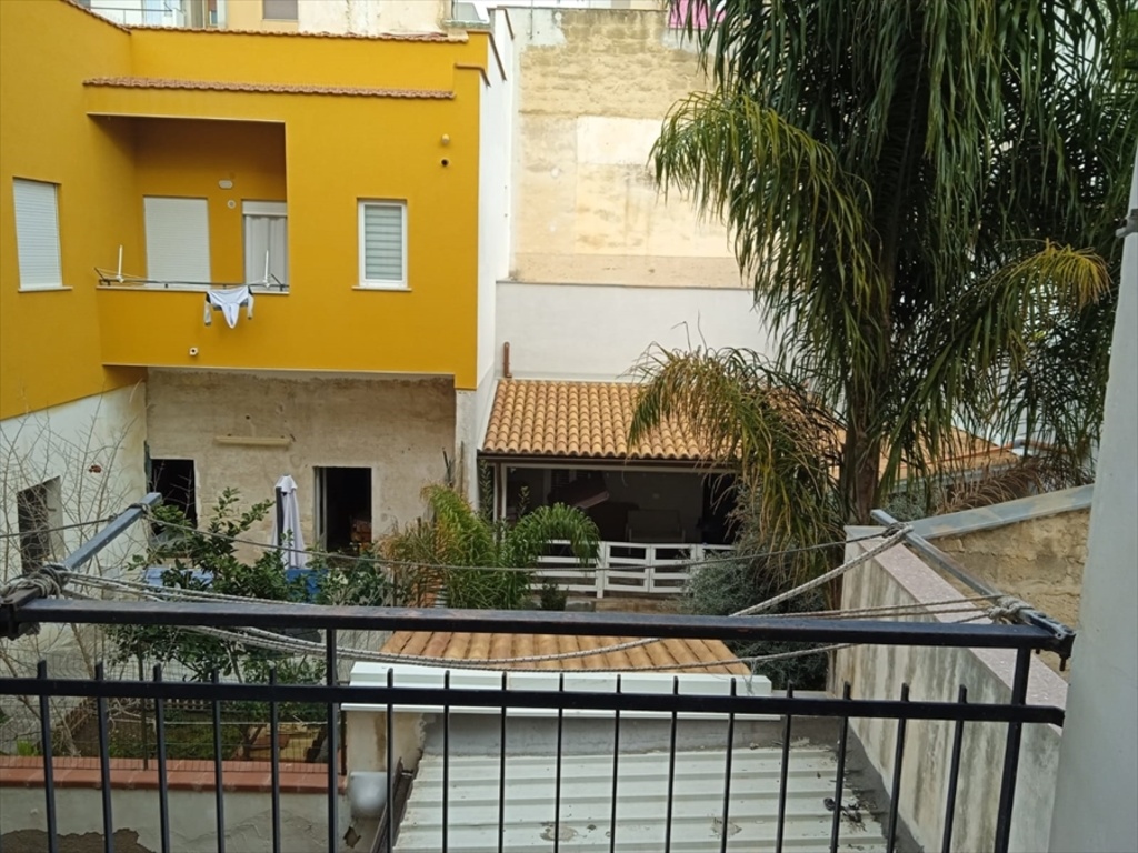 Quadrilocale in Via nicolo fabrizi, Trapani, 2 bagni, 100 m², 1° piano