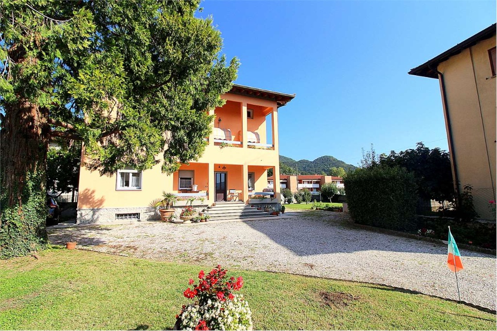 Villa in Via Principale, Attimis, 5 locali, 2 bagni, giardino privato