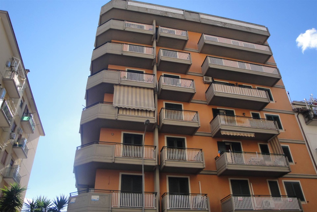 Appartamento in VIA LEONE XIII 22, Caltanissetta, 6 locali, 2 bagni