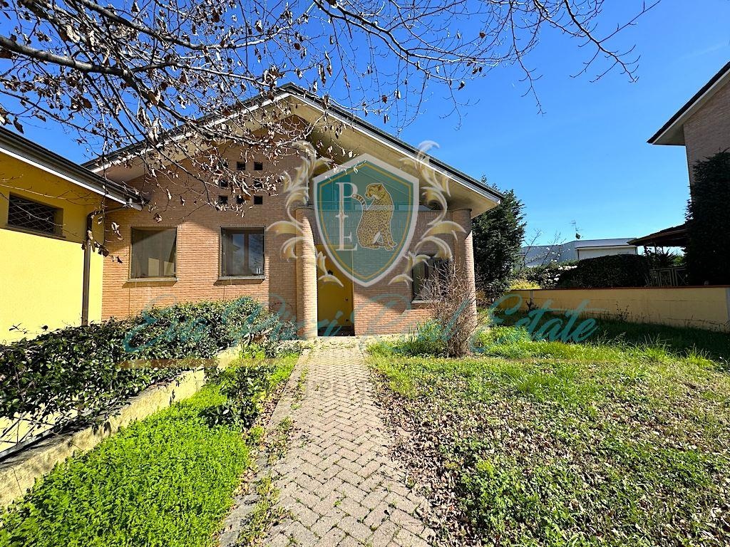Villa in Via Beccaria, Lodi, 6 locali, 3 bagni, con box, 260 m²