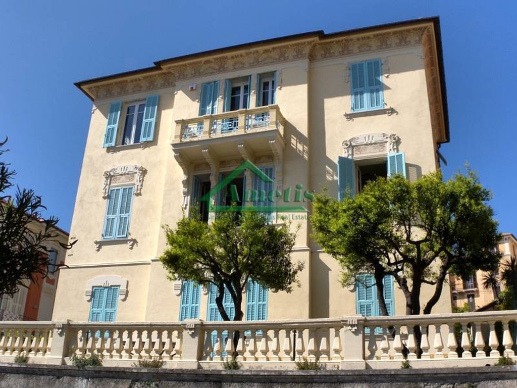 Appartamento in Piazza Miradore, Imperia, 6 locali, 2 bagni, 120 m²
