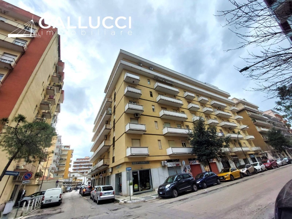 Quadrilocale in Via Tinozzi, Pescara, 1 bagno, 94 m², 3° piano