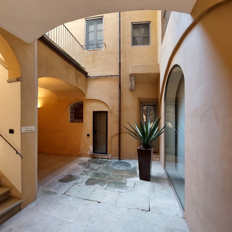 Bilocale ad Arezzo, 1 bagno, arredato, 60 m², riscaldamento autonomo