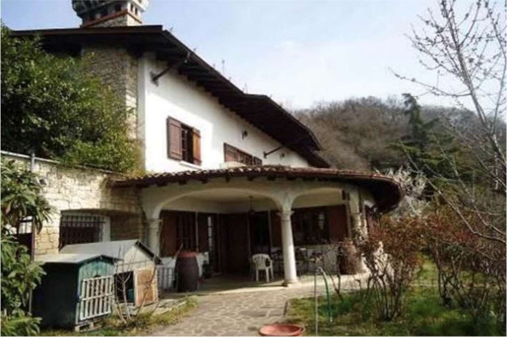 Villa in Via Sera 21, Brescia, 8 locali, 6 bagni, giardino in comune
