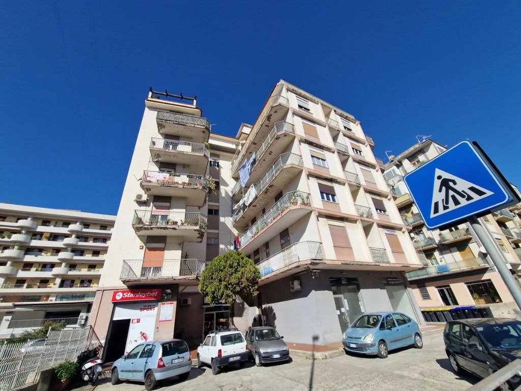 Quadrilocale in Adolfo Celi, Messina, 2 bagni, 170 m², 3° piano