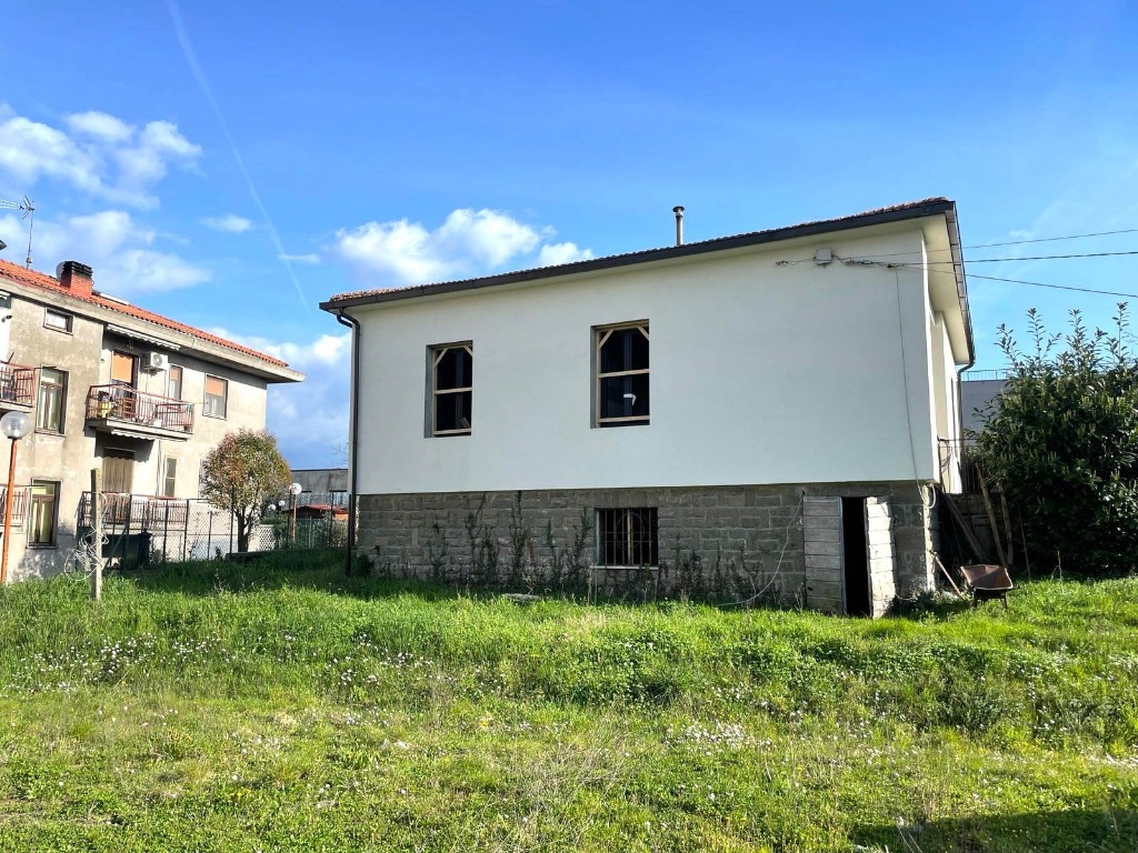 Villa a Montefiascone, 2 locali, 1 bagno, giardino privato, 80 m²