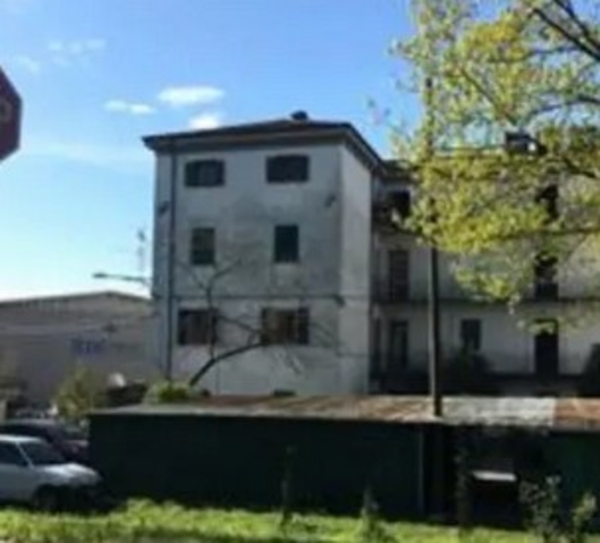 Quadrilocale in Via Genova 102, Lucca, 1 bagno, 67 m², 3° piano