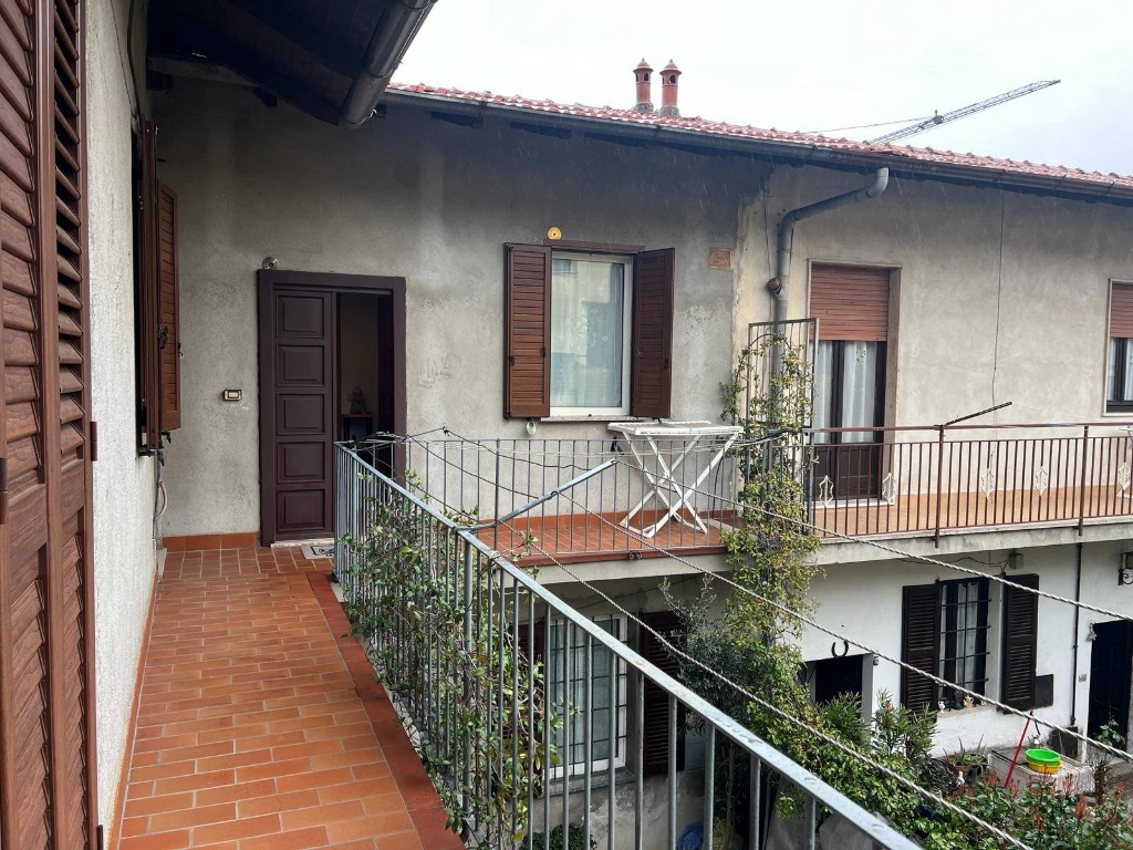 Porzione di casa in Via Cavour, Gorla Maggiore, 3 locali, 1 bagno