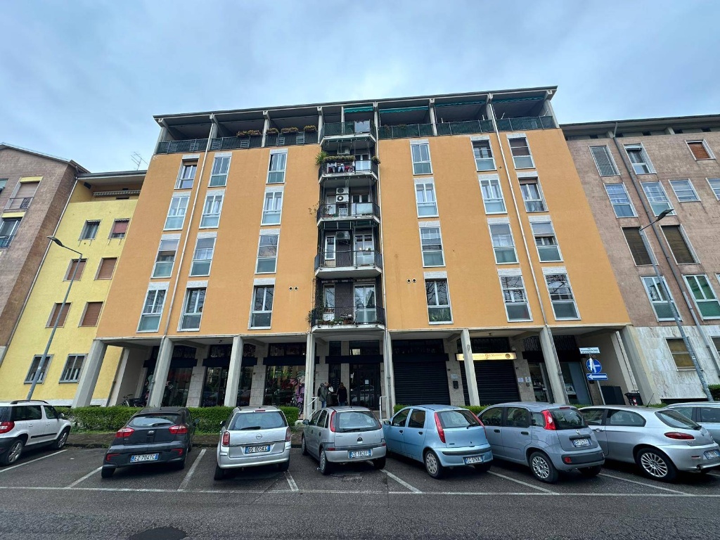 Quadrilocale a Mantova, 2 bagni, 148 m², 3° piano, ascensore
