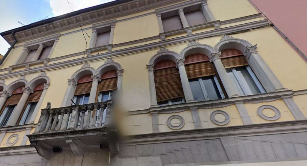 Palazzo in Corso Garibaldi, Pordenone, 7 locali, 159 m² in vendita