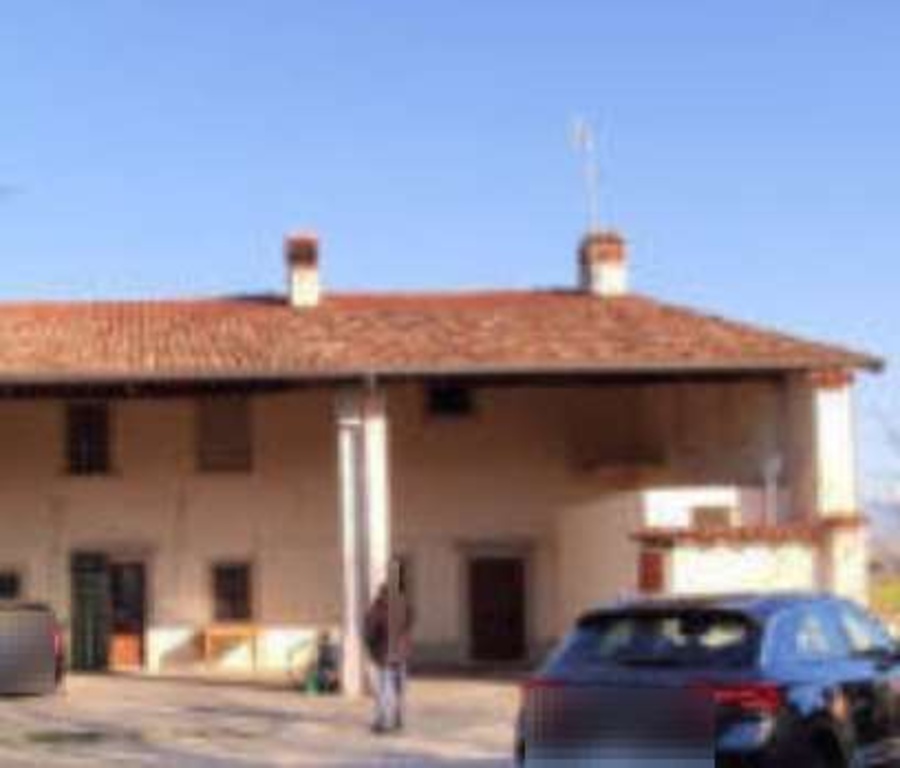 Casa indipendente in Via Beata Vergine Caravaggio, Chiari, 7 locali