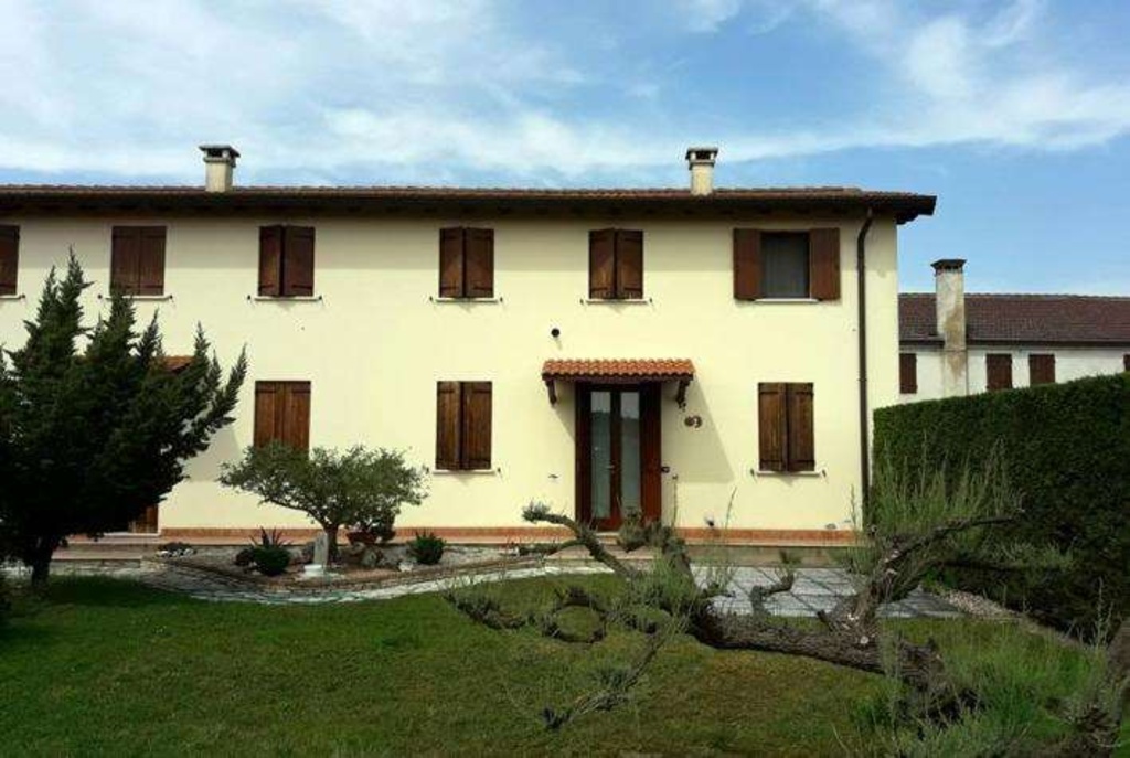 Appartamento in Via Belvedere, Terrazzo, 6 locali, 2 bagni, 114 m²