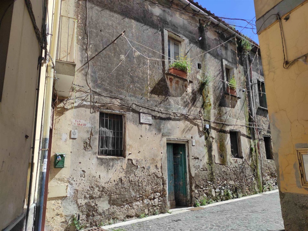 Casa semindipendente in Via D'Amato 3, Castel San Giorgio, 7 locali