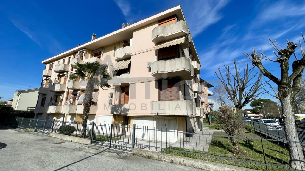 Appartamento in Via Sante Baseggio RO, Rovigo, 6 locali, 2 bagni
