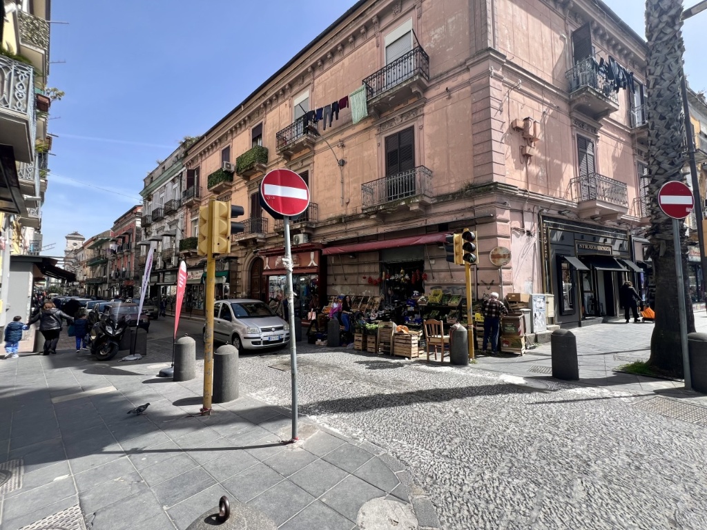 Trilocale in Via Vittorio Emanuele III a Secondigliano 43, Napoli