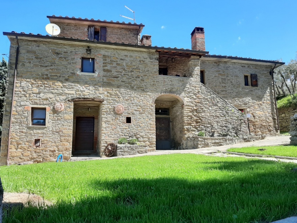 Casa indipendente in Località Campriano, Arezzo, 11 locali, 3 bagni