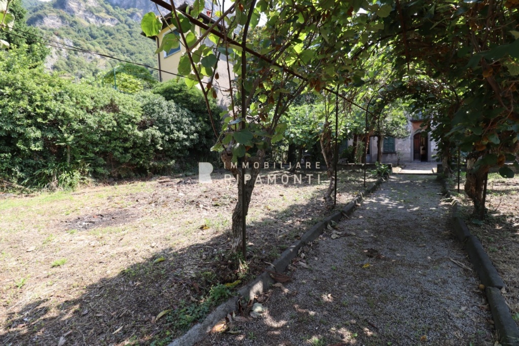 Appartamento in Via San Gerolamo, Vercurago, 15 locali, 5 bagni