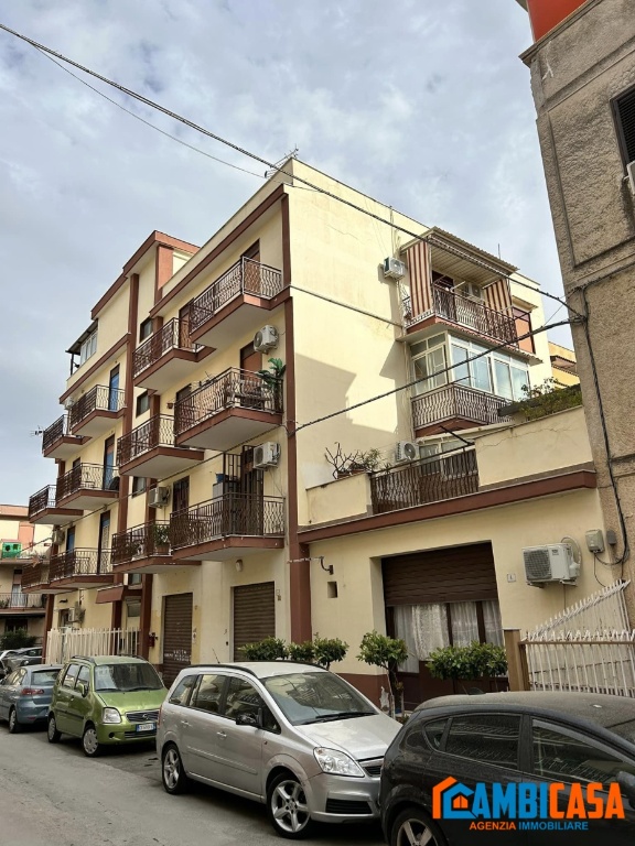 Quadrilocale in Via Rosolino Colella, Palermo, 1 bagno, 110 m²
