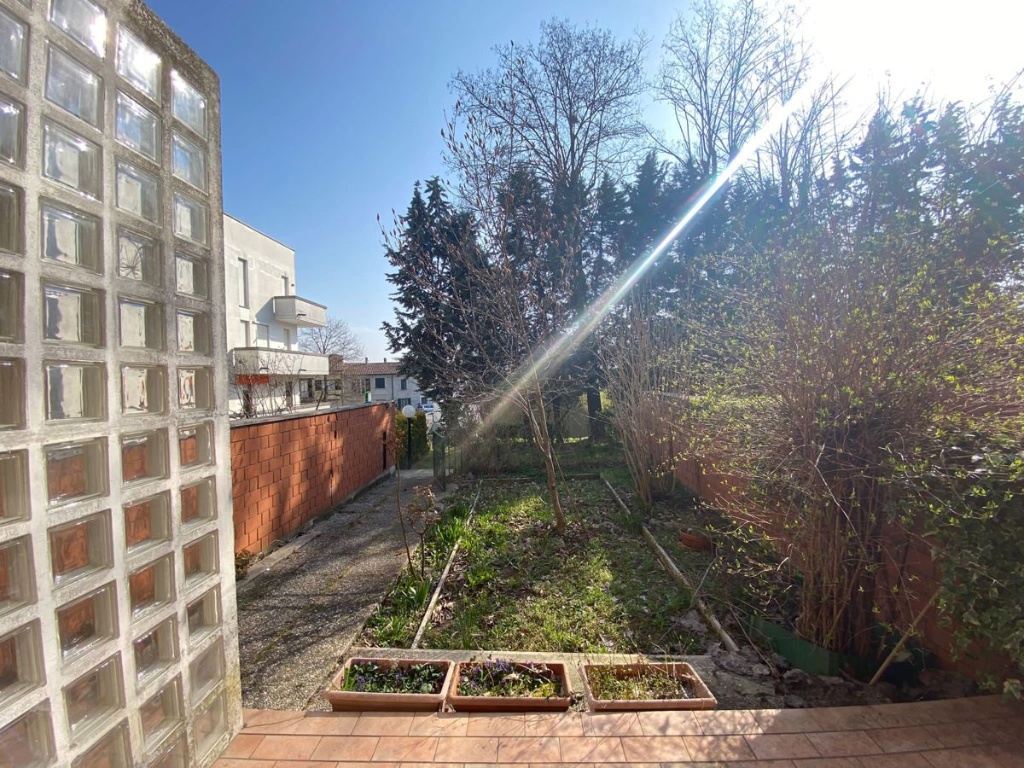 Quadrilocale a Pianello Val Tidone, 2 bagni, giardino in comune, 92 m²