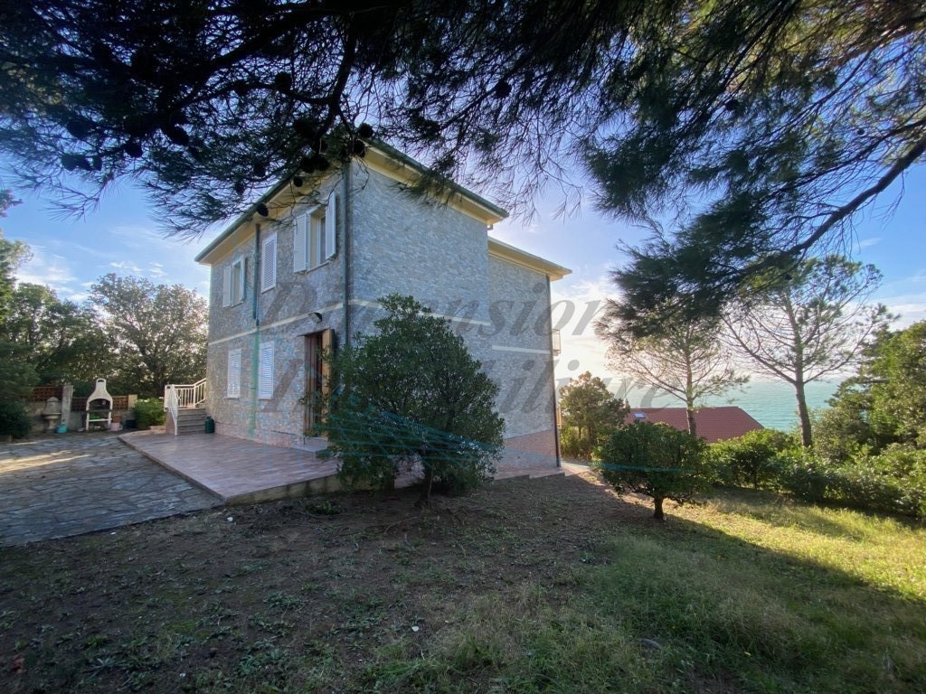 Villa in Via Tevere, Rosignano Marittimo, 6 locali, 2 bagni, 170 m²