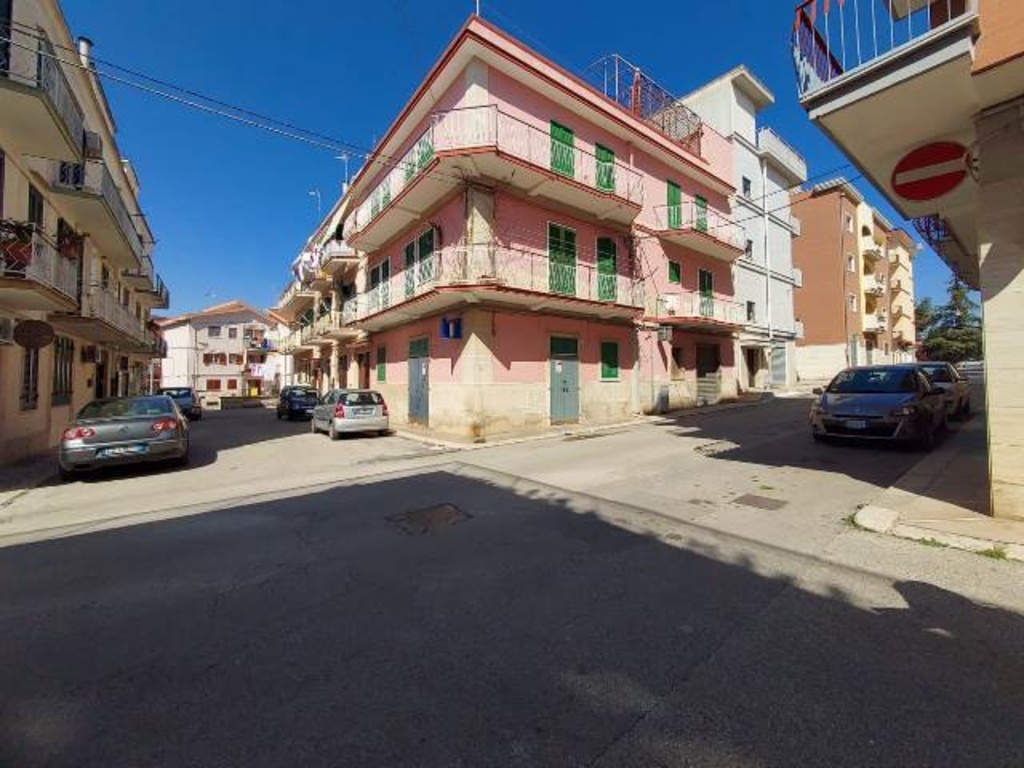 Casa indipendente a Ruvo di Puglia, 2 locali, 55 m² in vendita