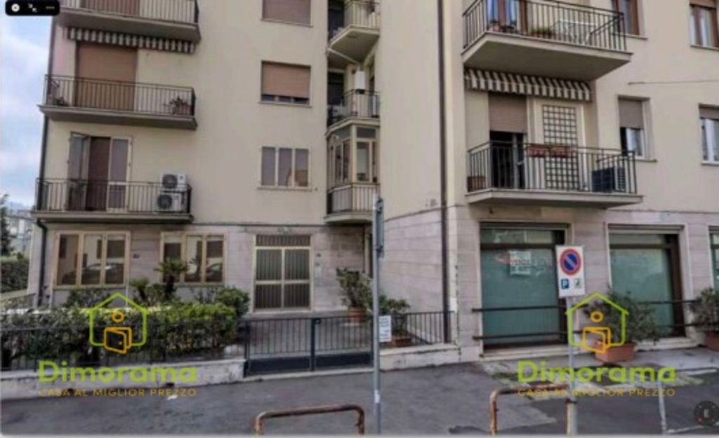 Bilocale in Via Antonio Rossellino 26, Prato, 1 bagno, 51 m²