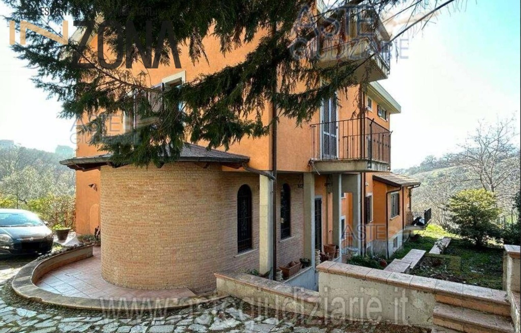 Villa in Via Rapagnetta, Pescara, 5 locali, 3 bagni, giardino privato