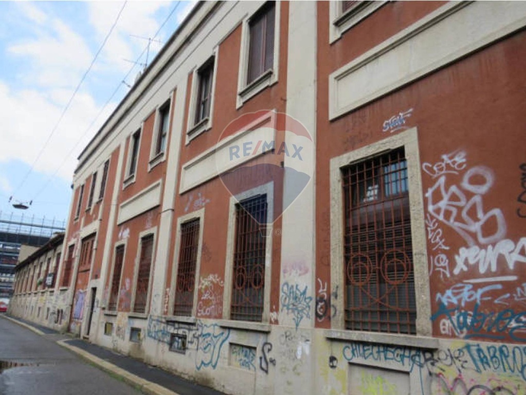 Appartamento in Via Privata Simone Schiaffino, Milano, 7 locali