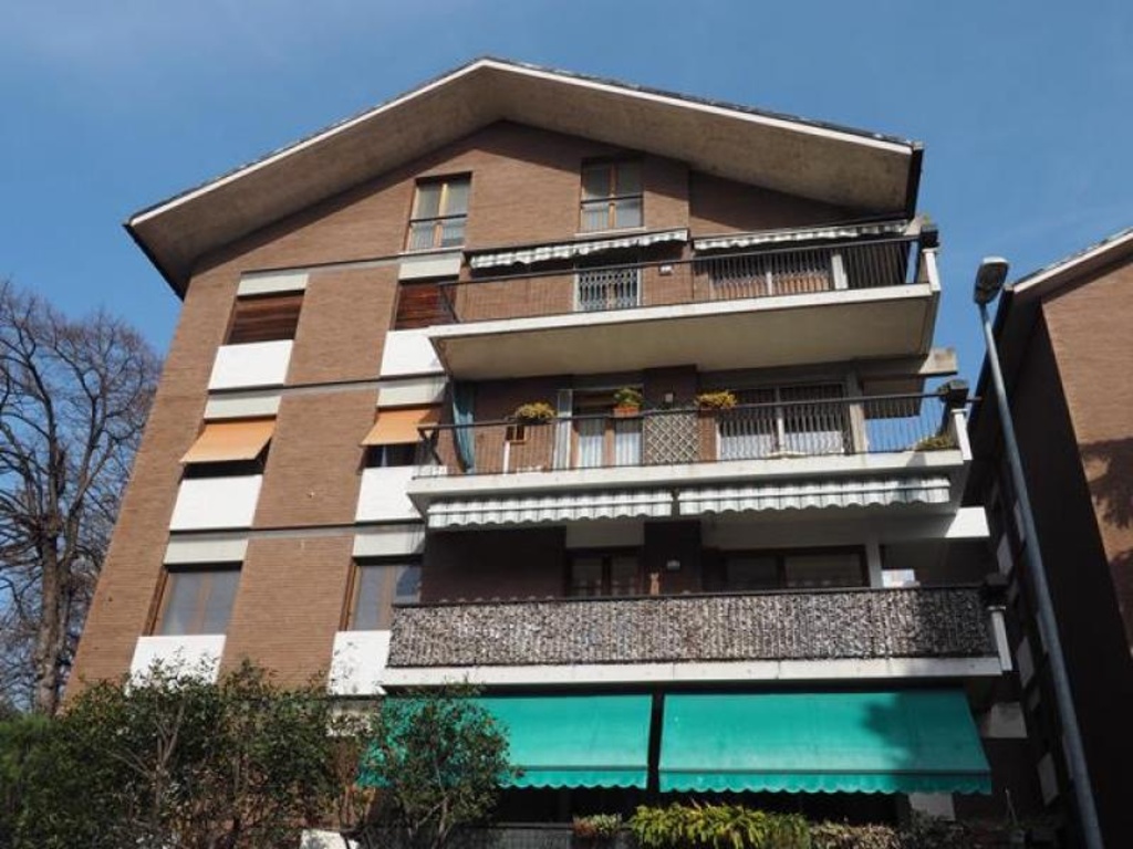 Appartamento a Trieste, 6 locali, 3 bagni, 198 m², 3° piano, ascensore