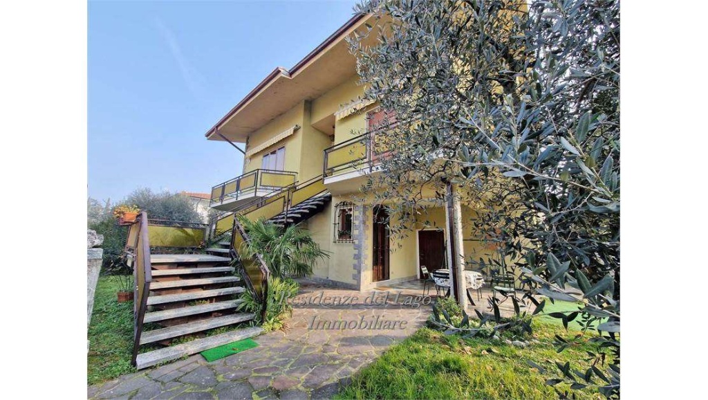 Villa in Via moretto, Sirmione, 7 locali, 2 bagni, giardino privato