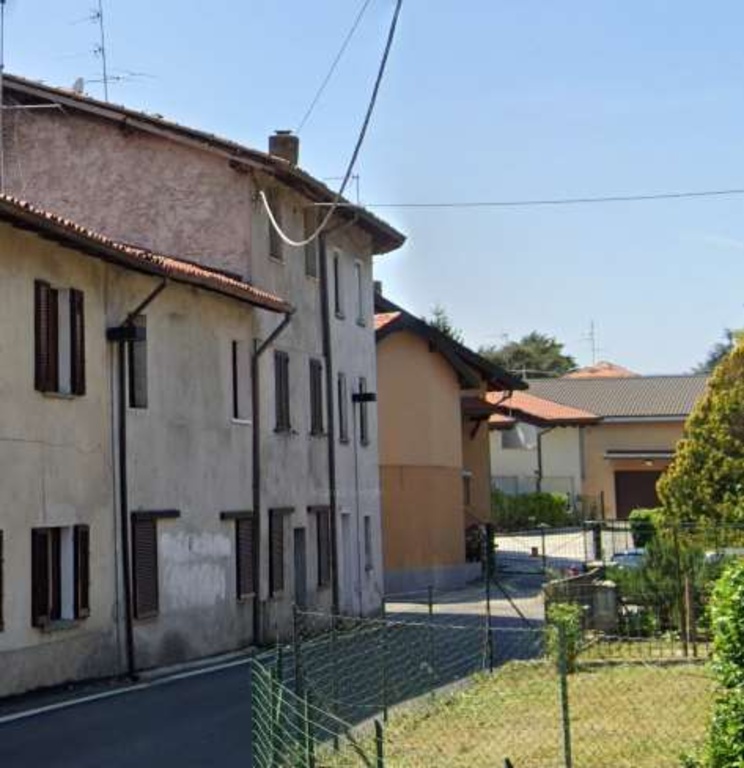 Quadrilocale in Via Luigi Cadorna snc, Nibionno, 2 bagni, 156 m²