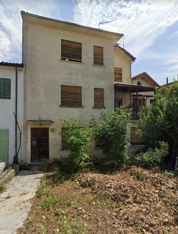 Casa indipendente in Via Udine, Conegliano, 14 locali, 289 m²