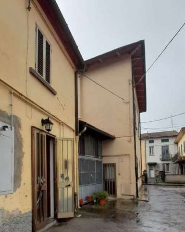 Porzione di casa in Via Borgo di Casale, Prato, 4 locali, 84 m²