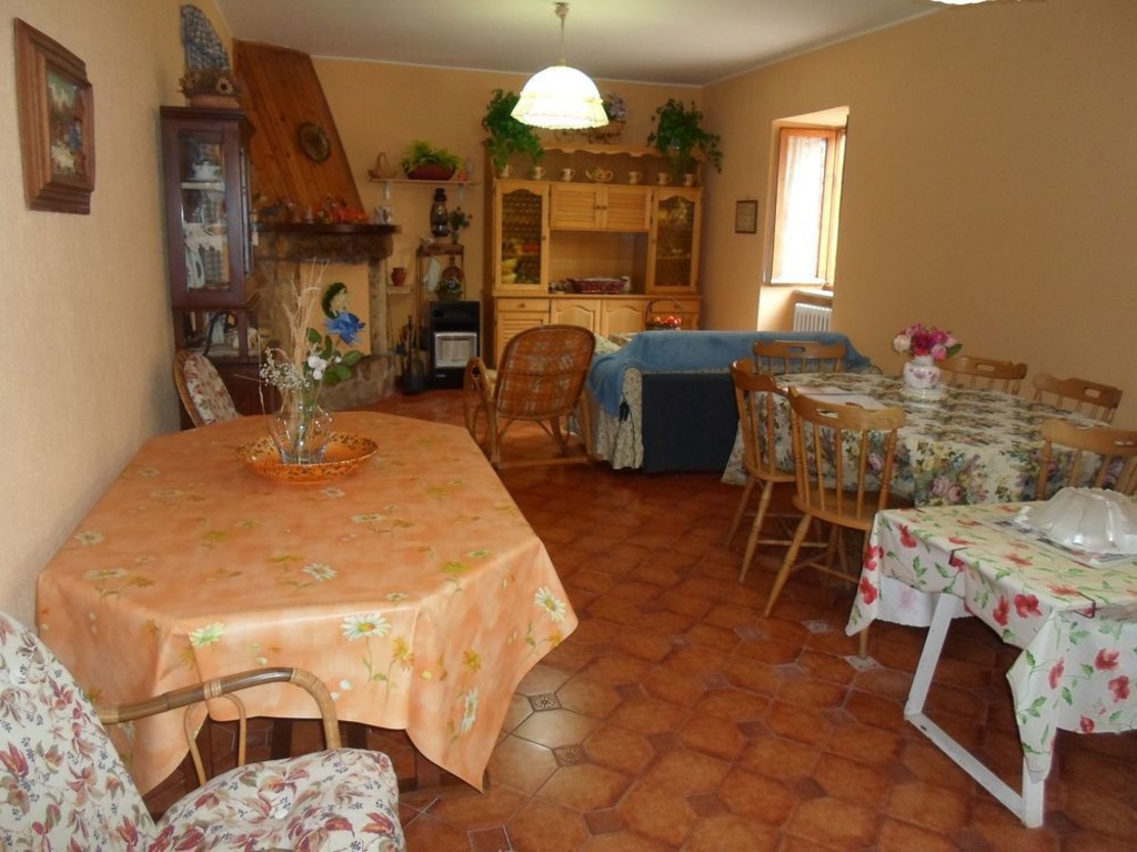 Appartamento in Via Selve Piane 21, Tagliacozzo, 5 locali, 2 bagni