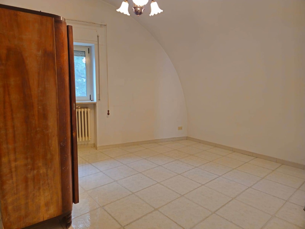 Casa indipendente a Matera, 5 locali, 1 bagno, 80 m² in vendita