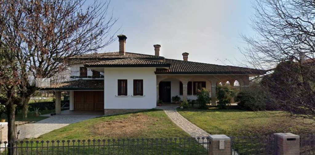 Casa indipendente in Via Maentrada, Concordia Sagittaria, 10 locali