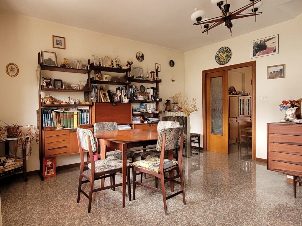 Villa a schiera in Via delle Begonie 91, Ascoli Piceno, 8 locali