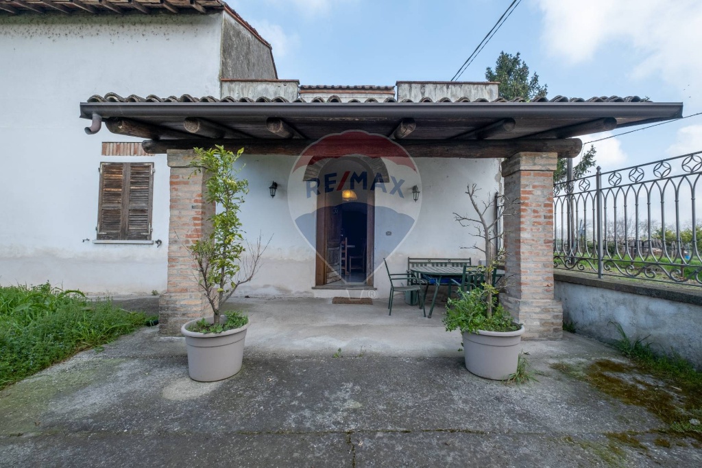 Casa indipendente in Strada Seriole, Asola, 6 locali, 1 bagno, con box