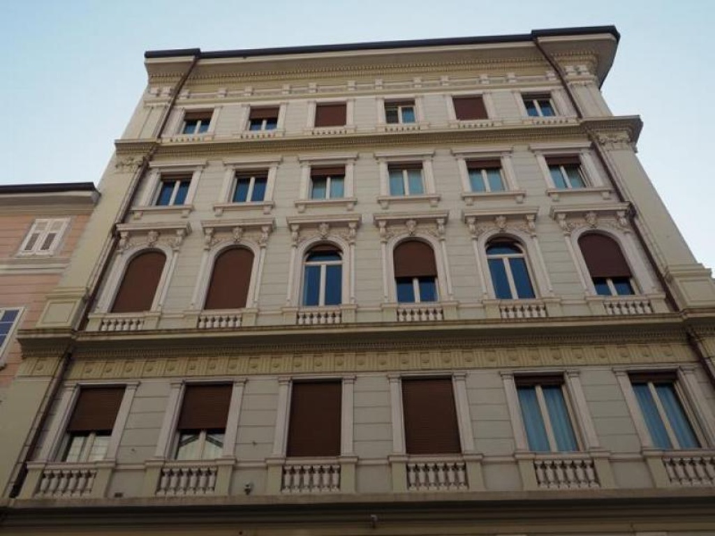 Trilocale a Trieste, 2 bagni, 123 m², 5° piano, ascensore in vendita