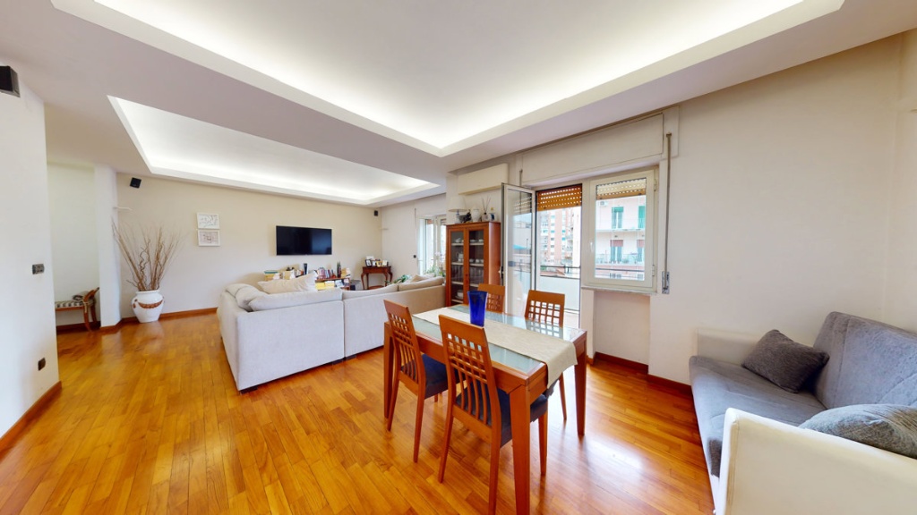 Appartamento in Pigna, Napoli, 5 locali, 3 bagni, 140 m², 3° piano