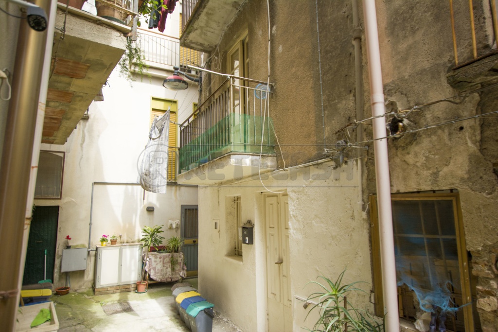 Casa semindipendente in Località Larderia Inferiore 63, Messina, 79 m²
