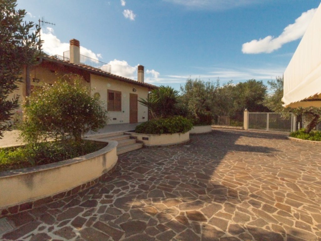 Villa in Via mediterraneo, Cefalù, 1 bagno, giardino in comune, 131 m²