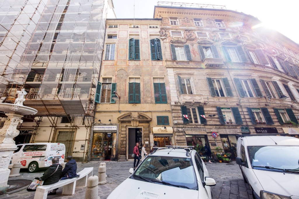 Appartamento in Piazza Campetto, Genova, 7 locali, 1 bagno, 118 m²