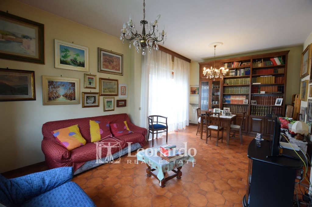 Villa a schiera in Via Volpi, Viareggio, 7 locali, 3 bagni, 160 m²