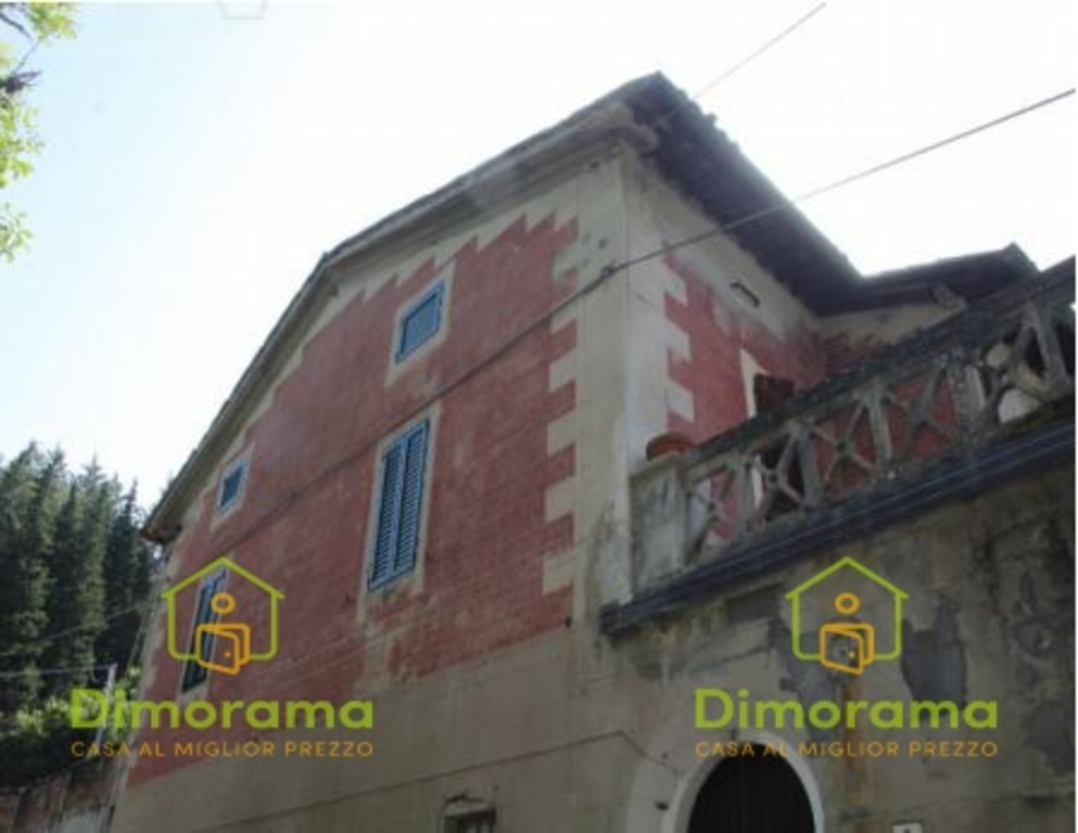 Appartamento in Via Dante Alighieri n. 6, Rocca San Casciano, 6 locali