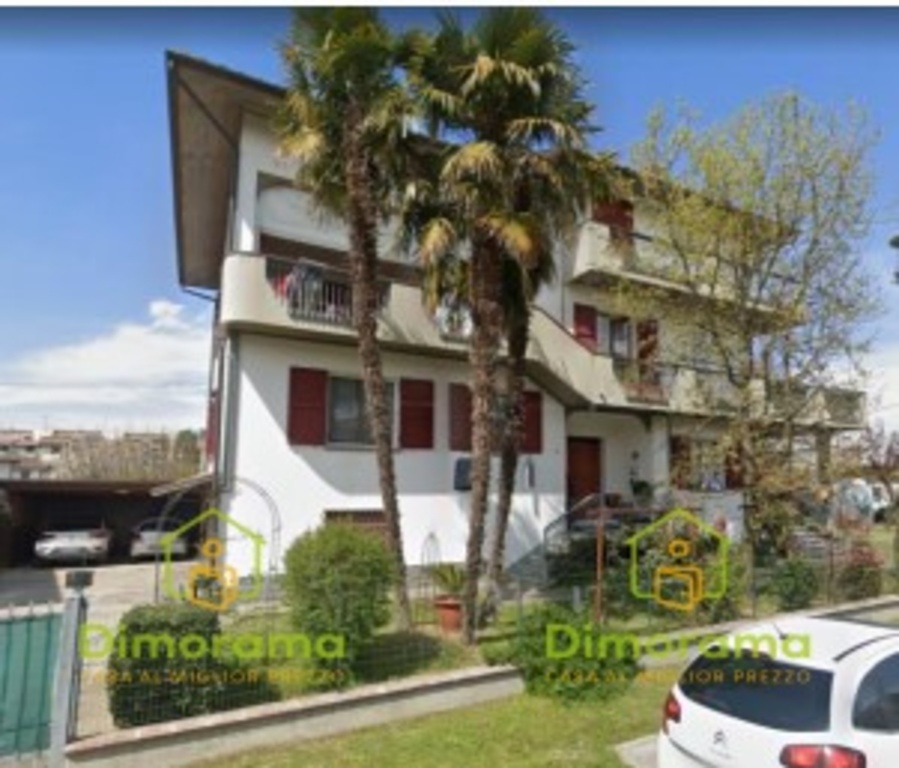 Appartamento in Via cormons n. 5, Forlì, 7 locali, 3 bagni, 222 m²
